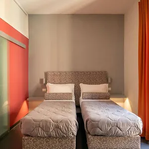 94 Luxury Konukevi